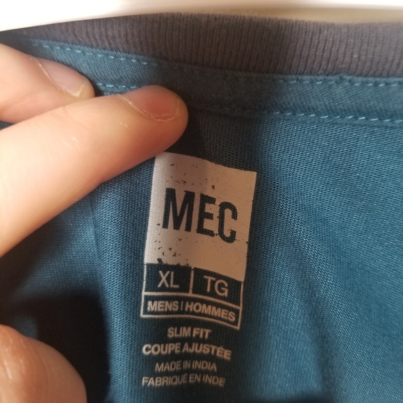 MEC MENS HIKING TSHIRT SIZE XL -SLIM FIT - Picture 4 of 5